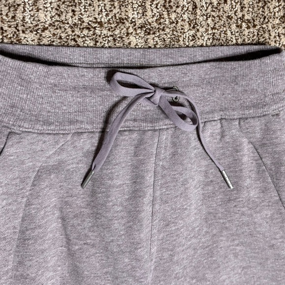 Lululemon Scuba Joggers Heathered Violet Verbena size 2 - Picture 5 of 11